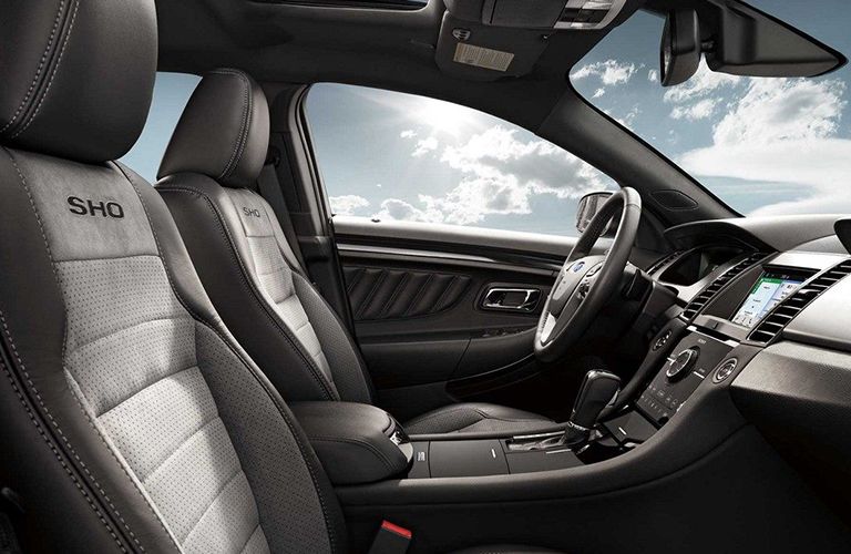 2019-Ford-Taurus_B2_o