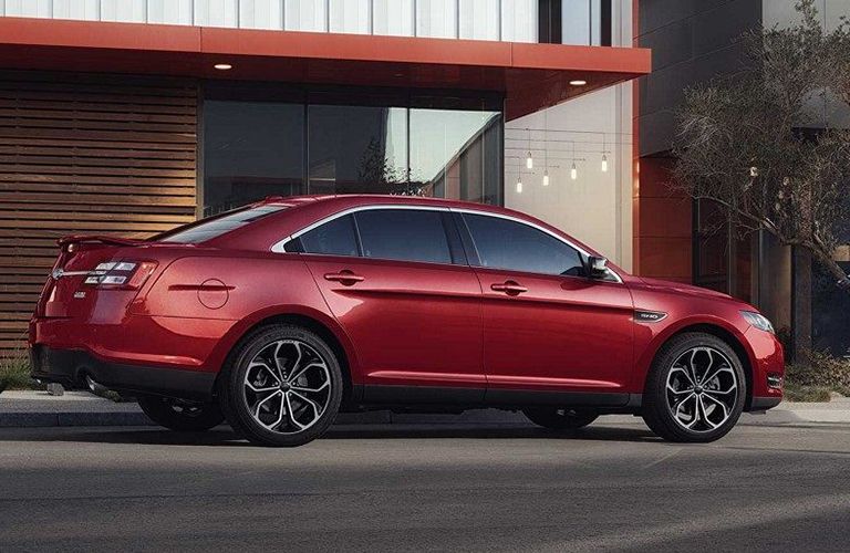 2019-Ford-Taurus_B4_o