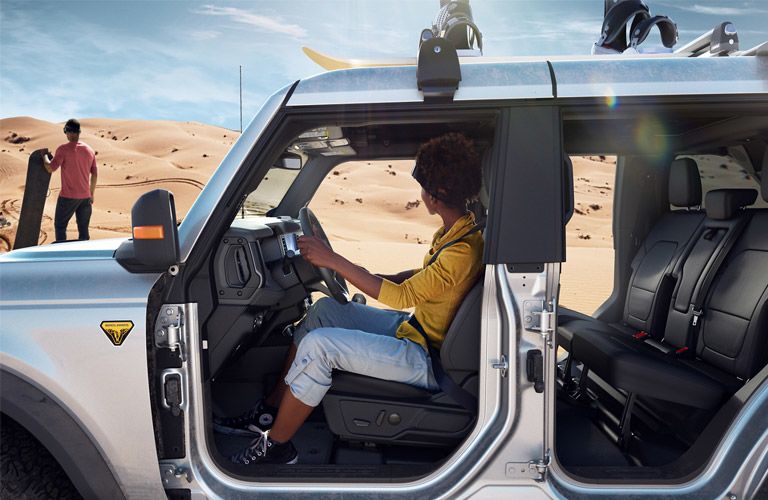 2021-Ford-Bronco-Badlands-B2_o