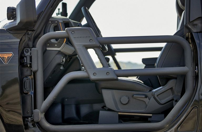 2021-Ford-Bronco-Badlands-B4_o