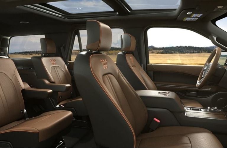 2021_Ford_Expedition_interior_view_o