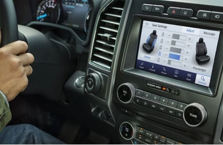 2021_Ford_Expedition_touchscreen_display_o