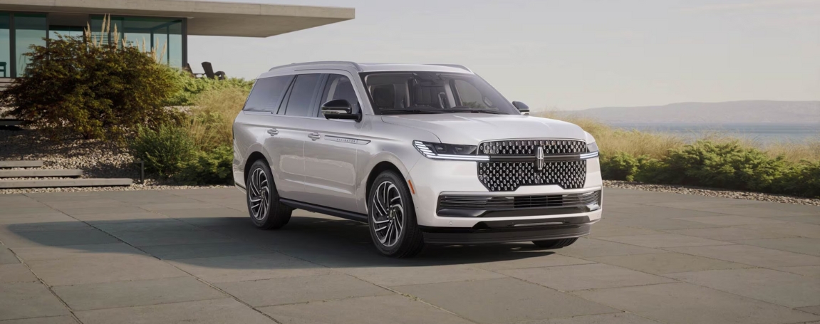 Bold New Look 2025 Lincoln Navigator Bold New Look