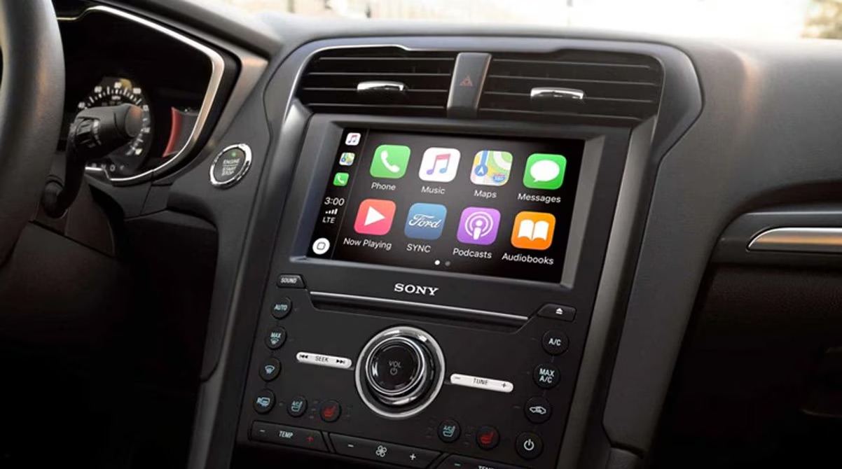 Apple CarPlay & Android Auto Compatibility