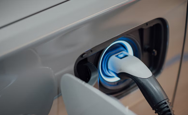 Advantages and disadvantagesof buying an electric vehicle in Quebec.