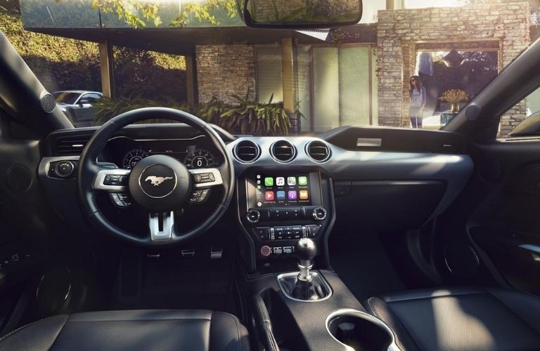 2020-Ford-Mustang-interior-dash-and-wheel-view_o