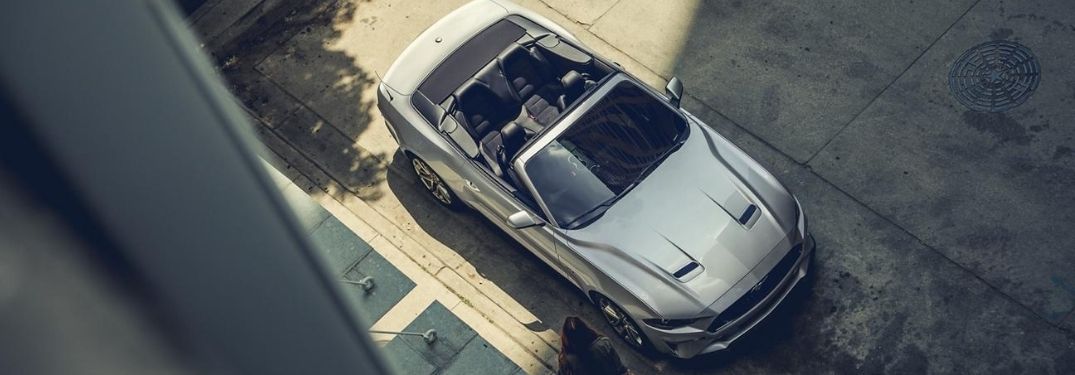 2020-Ford-Mustang-top-down-view_o