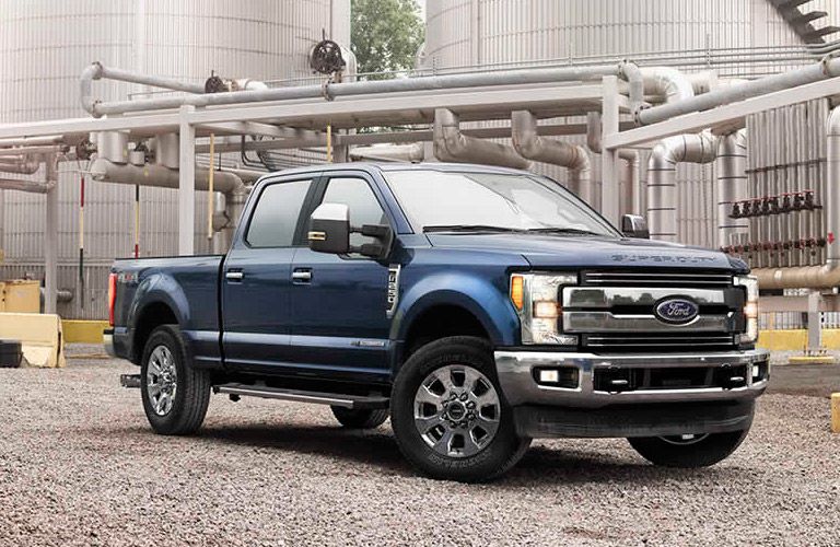 2017-Ford-F-350-E_o