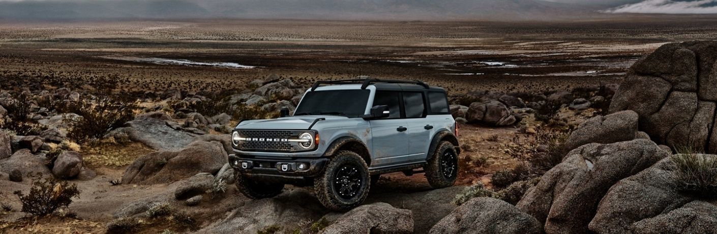 2021_Ford_Bronco_driving_outside_off-road_o