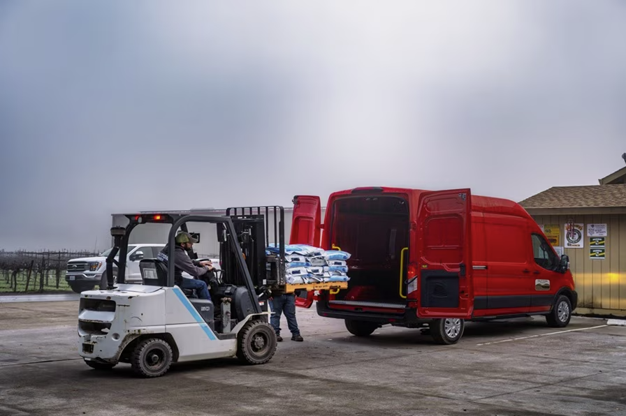 Ford E-Transit commercial électrique pour les entreprises à Québec