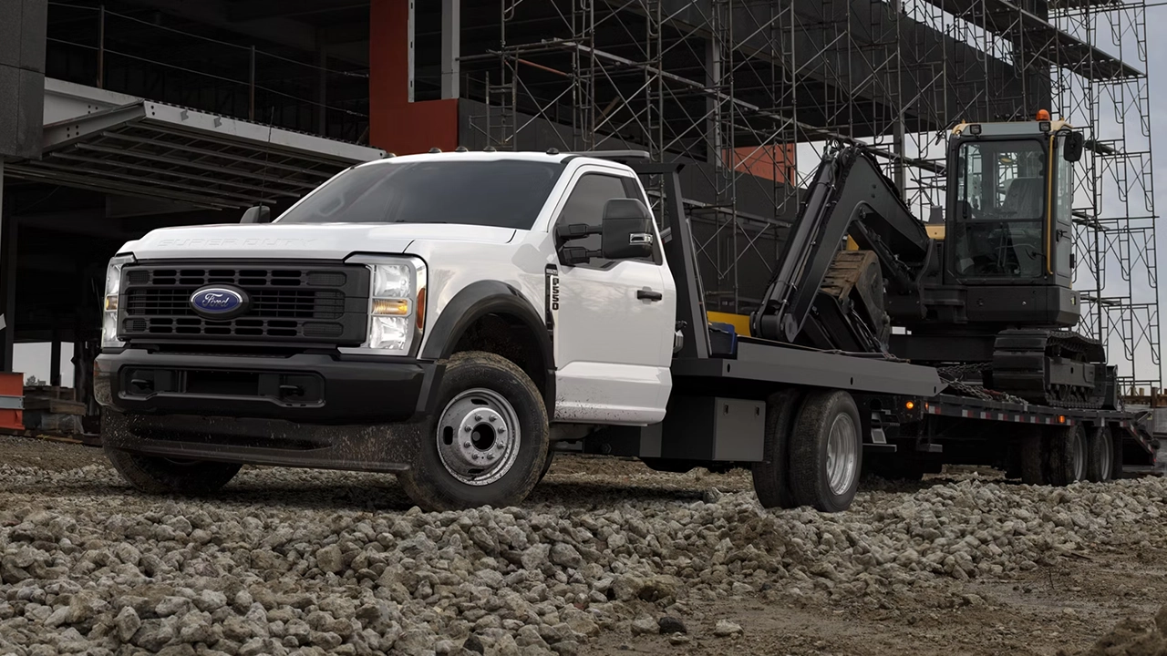  Ford F-550 Super Duty : prix, dimensions, specs