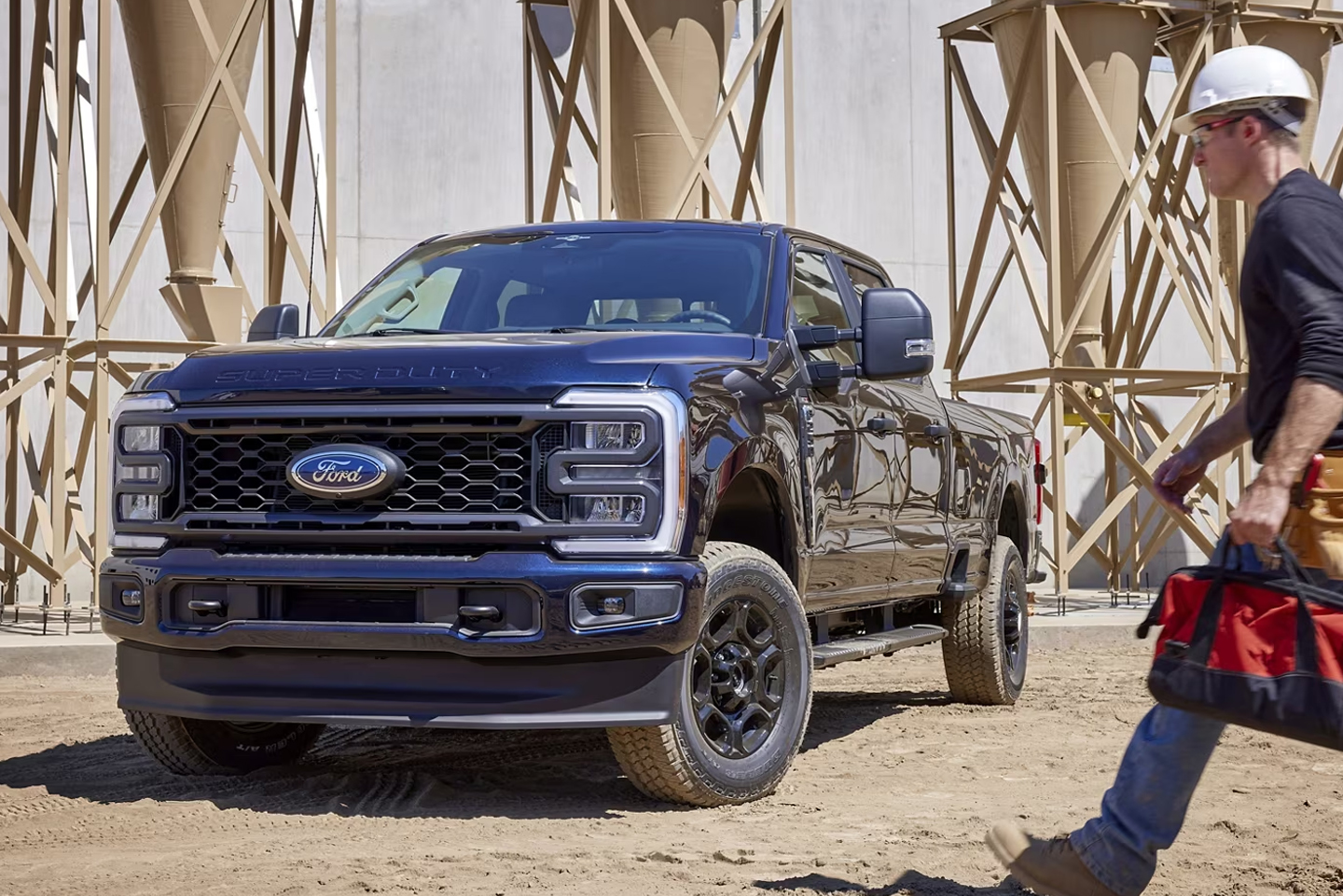 2023 Ford Explorer and jeep grand cherokee Exterior Comparison